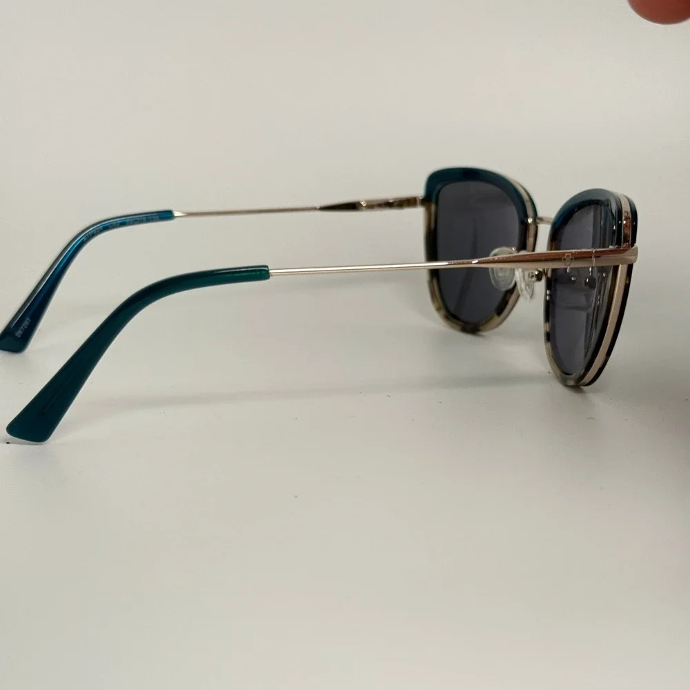 Ann Taylor Petite Cat Eye Sunglasses Teal Tortoise Gold ATP924 C02 52-18-135